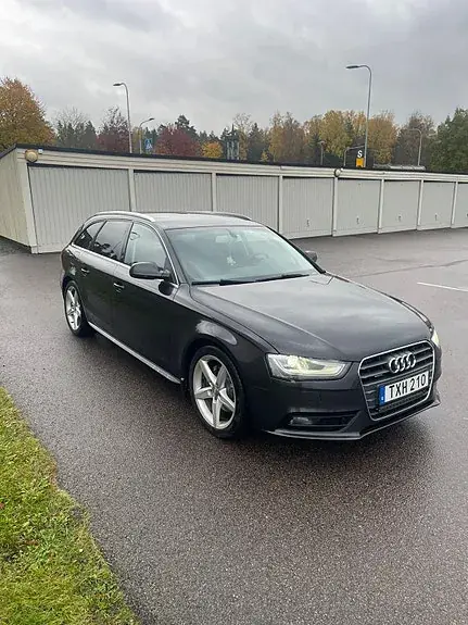 Audi A4 2013 photo 2