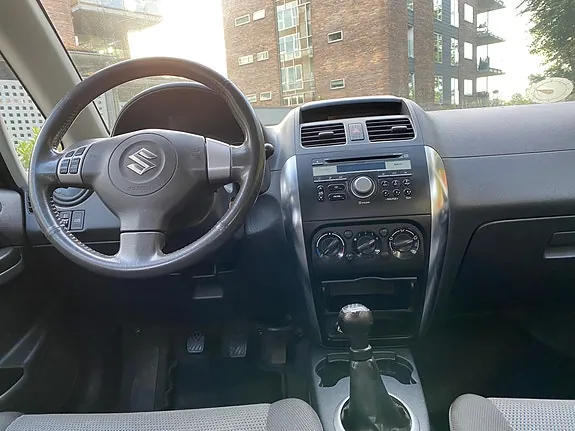 Suzuki Sx4 2010 photo 3