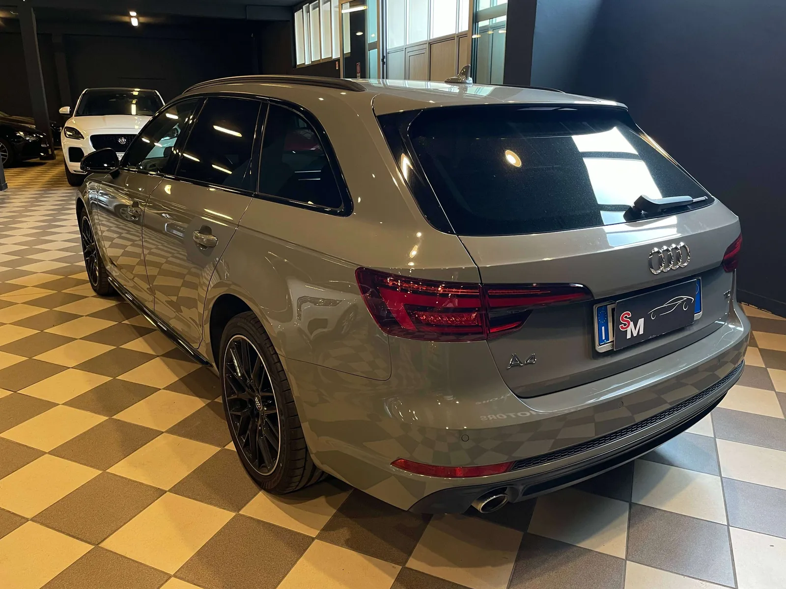 Audi A4 2018 photo 4