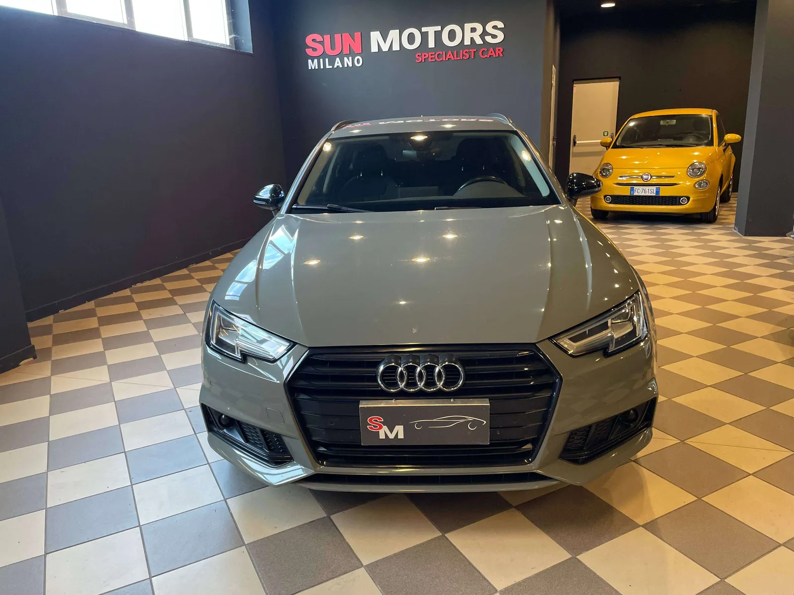 Audi A4 2018 photo 2