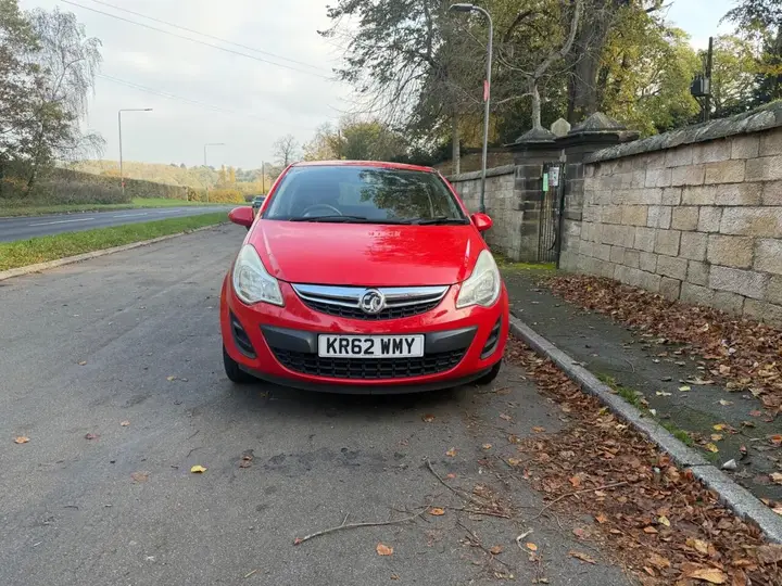 Vauxhall Corsa 2013 photo 2