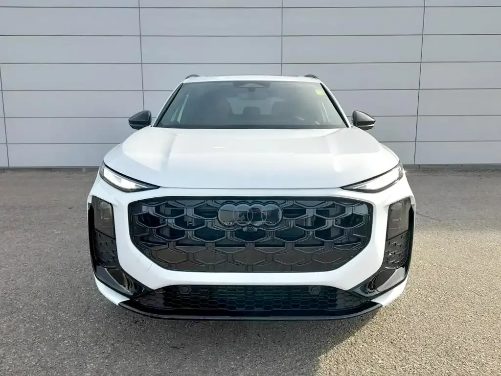 Audi Q3 2026 photo 2