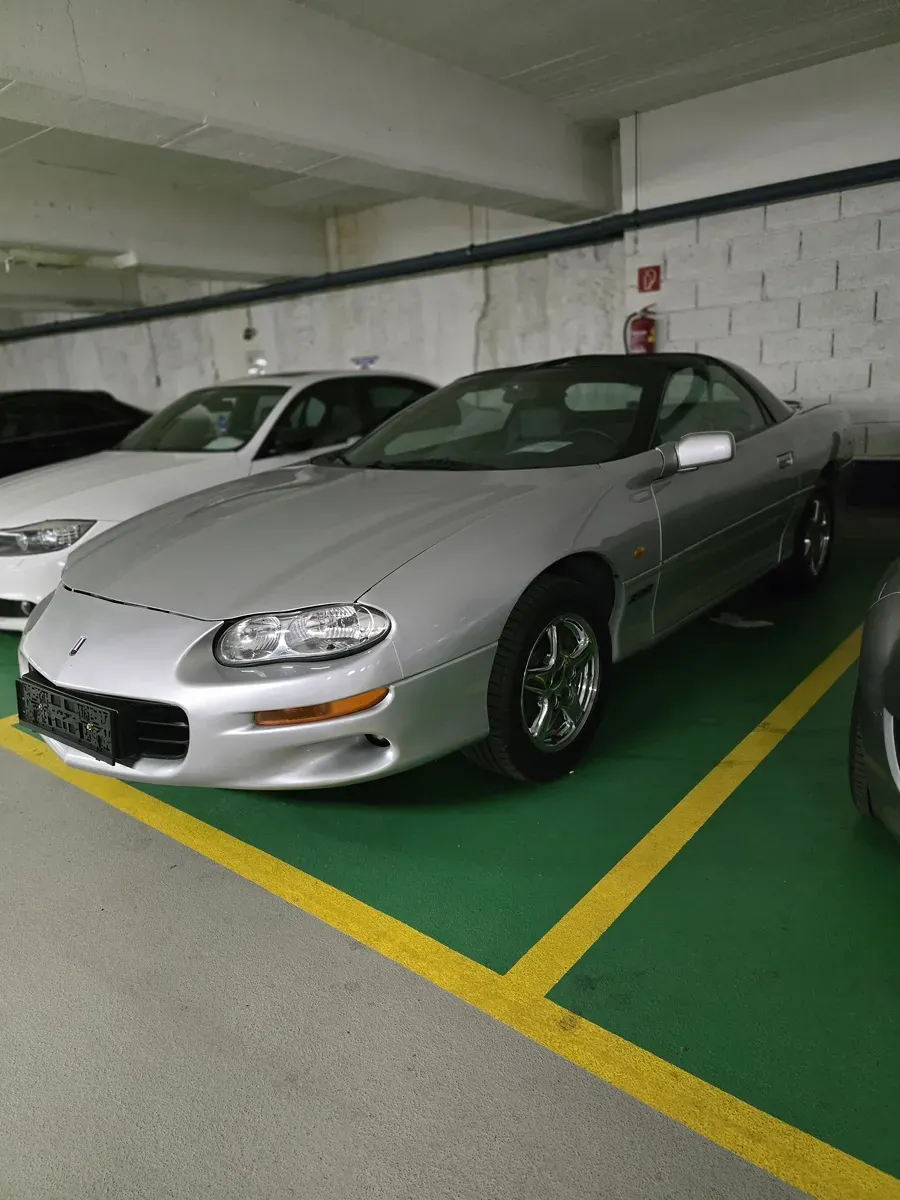 Chevrolet Camaro 1999 photo 3