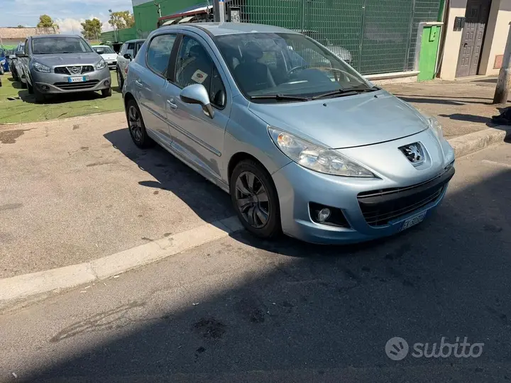 Peugeot 207 2011 photo 2