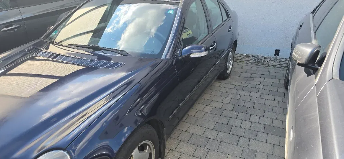 Mercedes-Benz C-Class 2001 photo 2