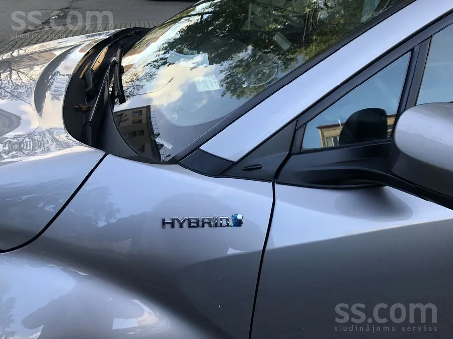 Toyota C-Hr 2018 photo 4