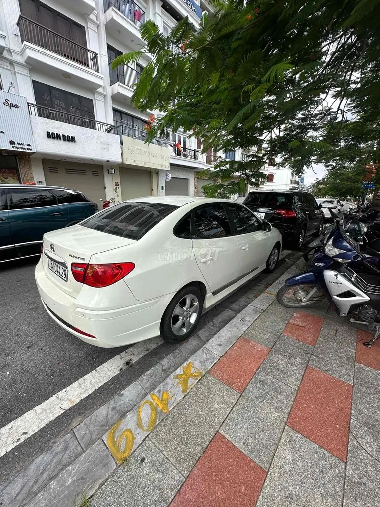 Hyundai Avante 2011 photo 2