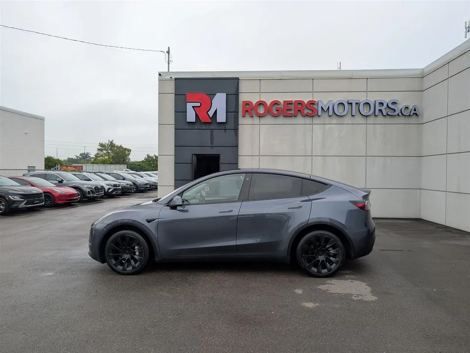 Tesla Model Y 2023 photo 2