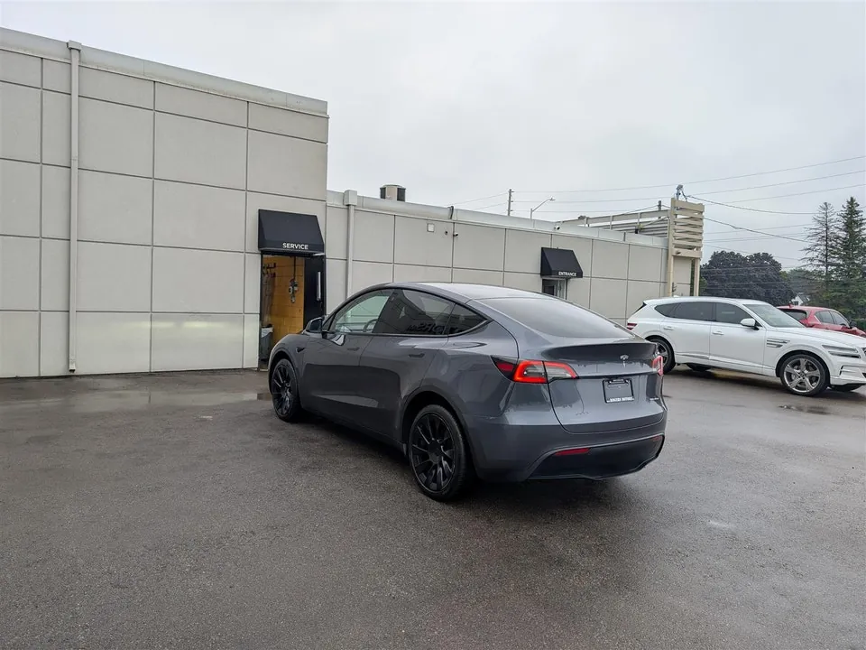 Tesla Model Y 2023 photo 3