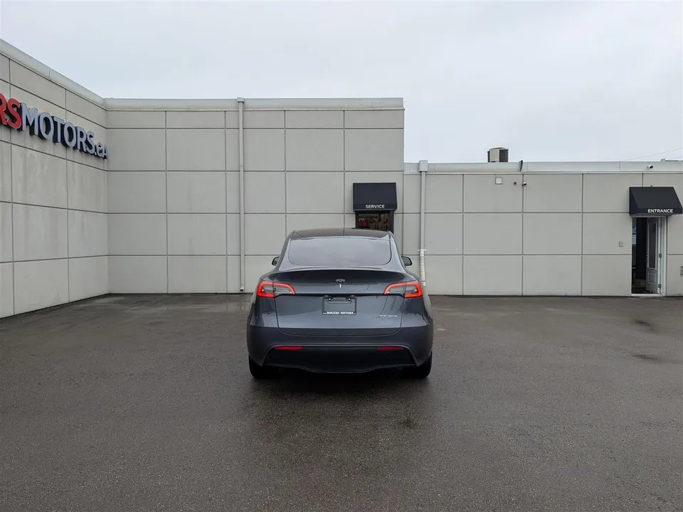 Tesla Model Y 2023 photo 4