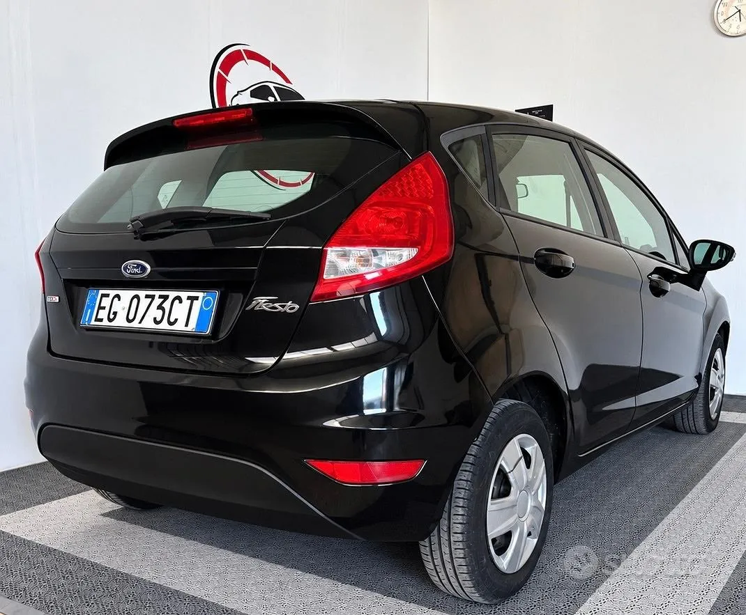Ford Fiesta 2011 photo 5