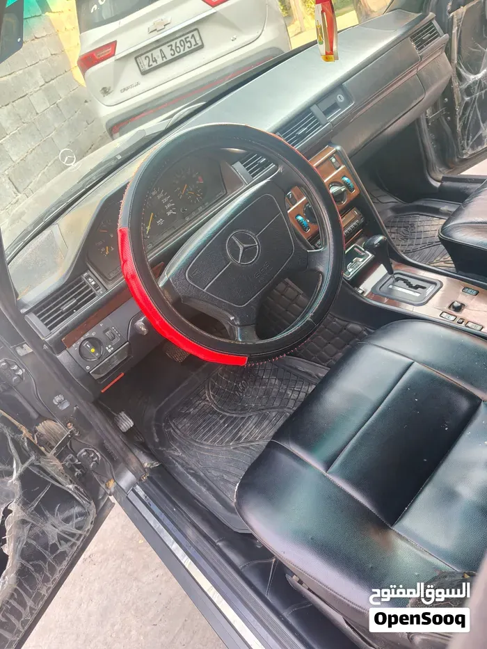 Mercedes-Benz 320