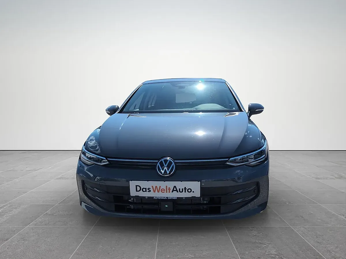 Volkswagen Golf 2026 photo 2
