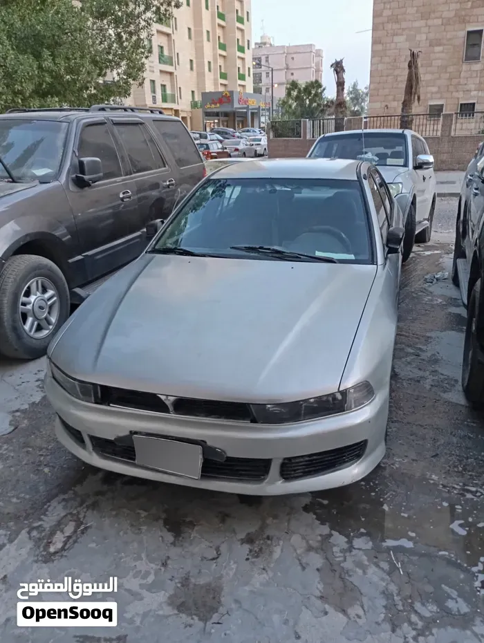 Mitsubishi Galant 2006 photo 2