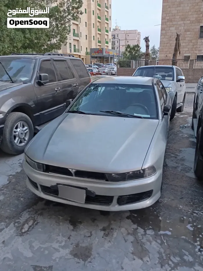 Mitsubishi Galant