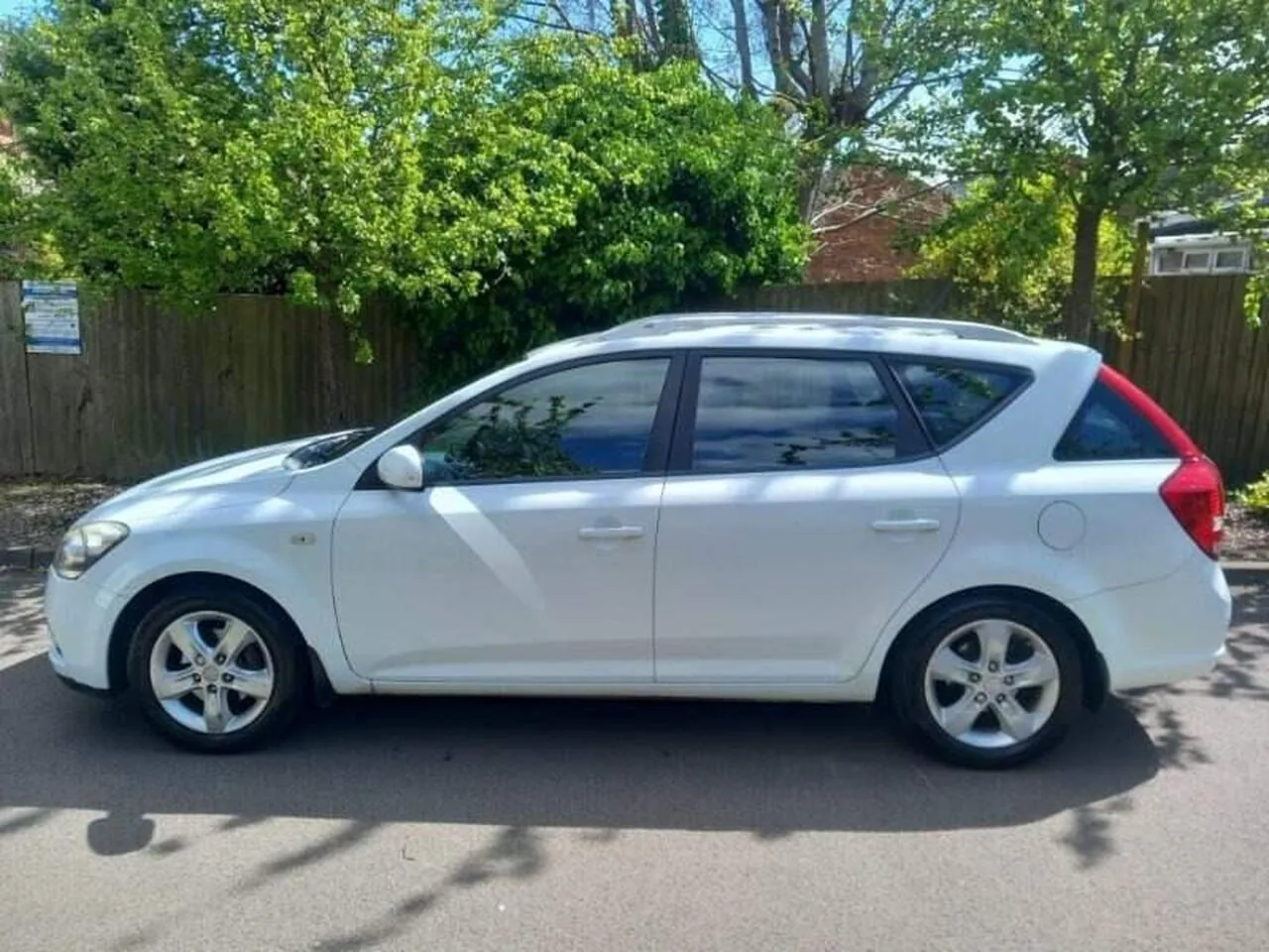 Kia Ceed 2011 photo 4