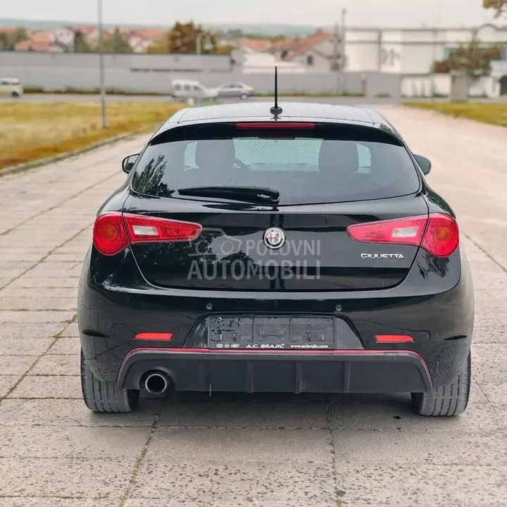 Alfa Romeo Giulietta 2018 photo 4