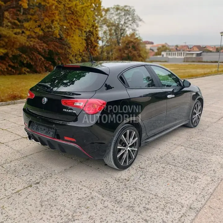 Alfa Romeo Giulietta 2018 photo 3