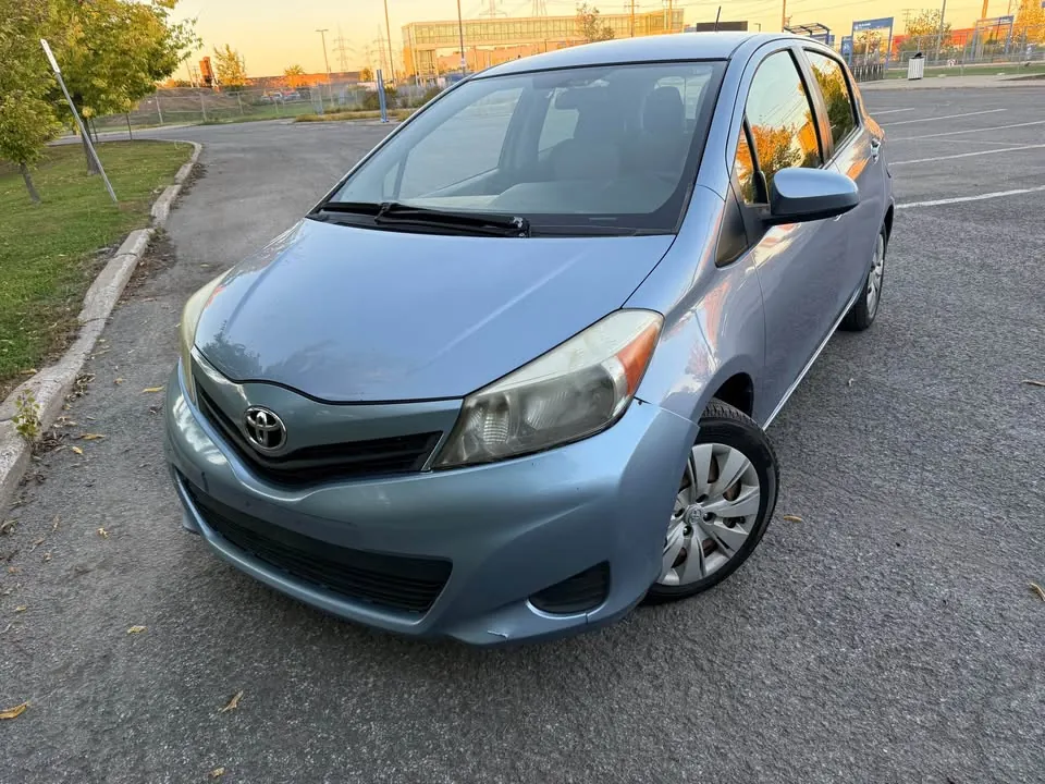 Toyota Yaris 2012 photo 2