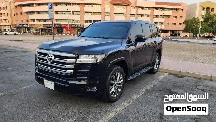 Toyota Land Cruiser 2022 photo 2