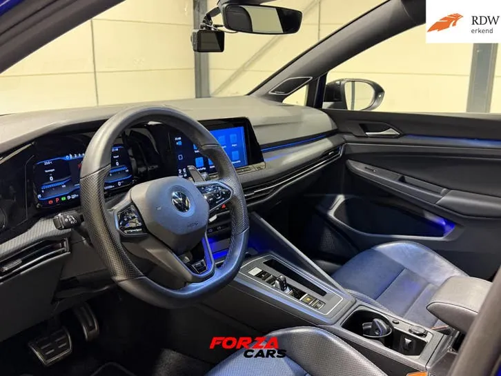 Volkswagen Golf 2021 photo 2