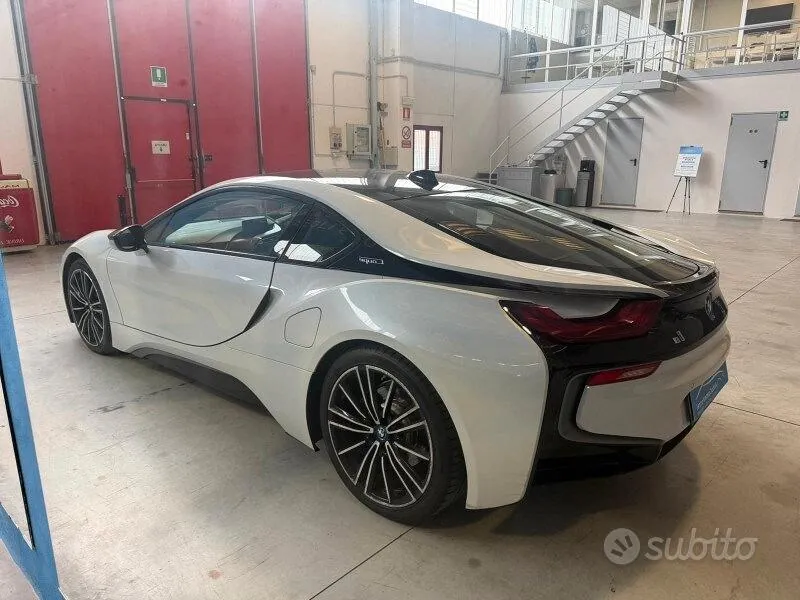 BMW I8 2020 photo 2