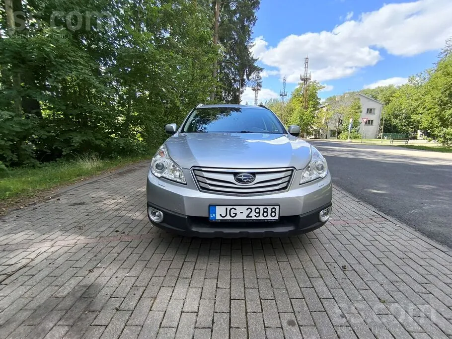 Subaru Outback 2013 photo 3