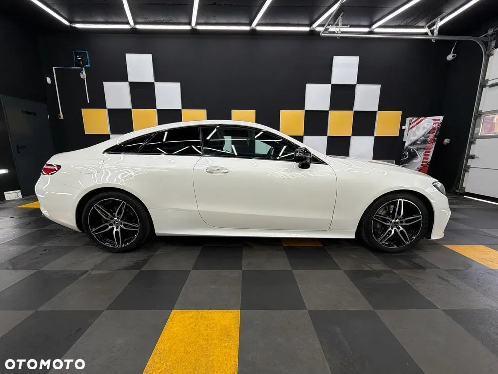 Mercedes-Benz E-Class 2017 photo 2