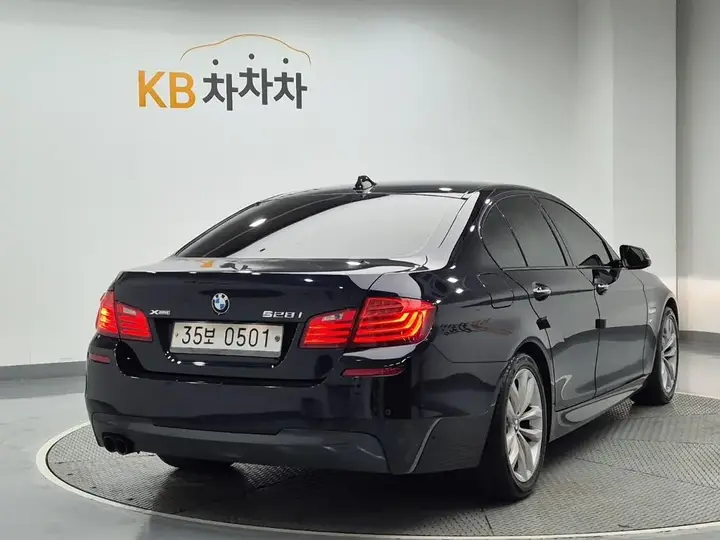 BMW 5 Series 2016 photo 3