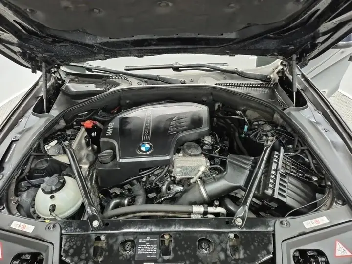 BMW 5 Series 2016 photo 5