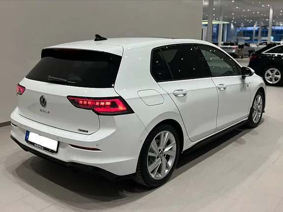 Volkswagen Golf I 2026 photo 5