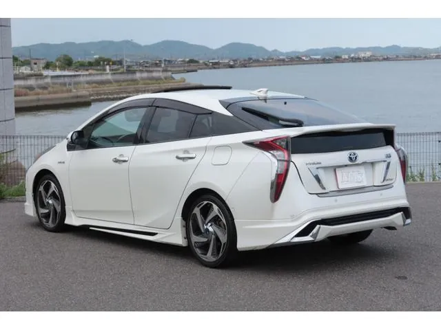 Toyota Prius 2017 photo 5