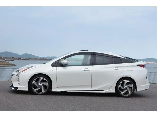 Toyota Prius 2017 photo 4