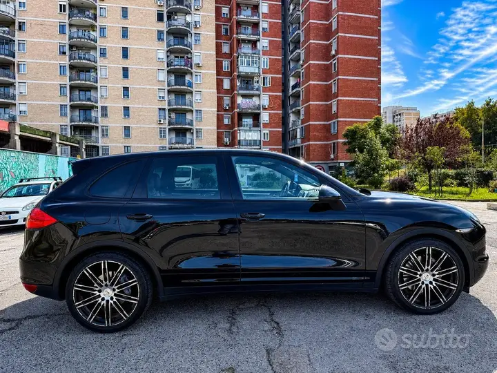 Porsche Cayenne 2010 photo 3