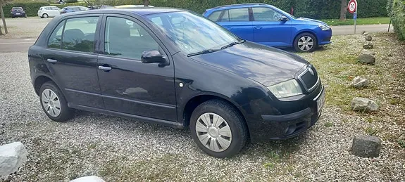 Skoda Fabia 2006 photo 4