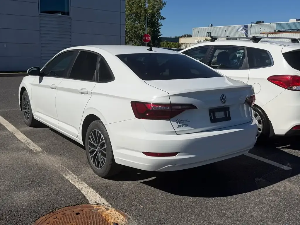 Volkswagen Jetta 2021 photo 3