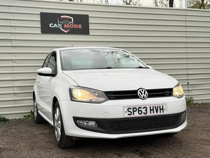 Volkswagen Polo 2013 photo 2