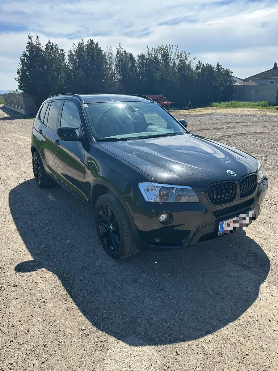 BMW X3 2011 photo 2