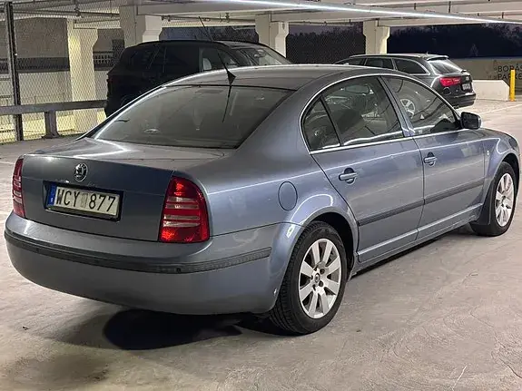 Skoda Superb 2005 photo 4
