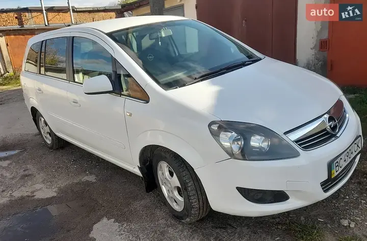 Opel Zafira 2011 photo 4