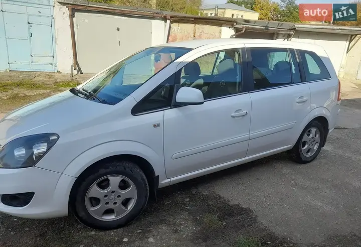 Opel Zafira 2011 photo 3