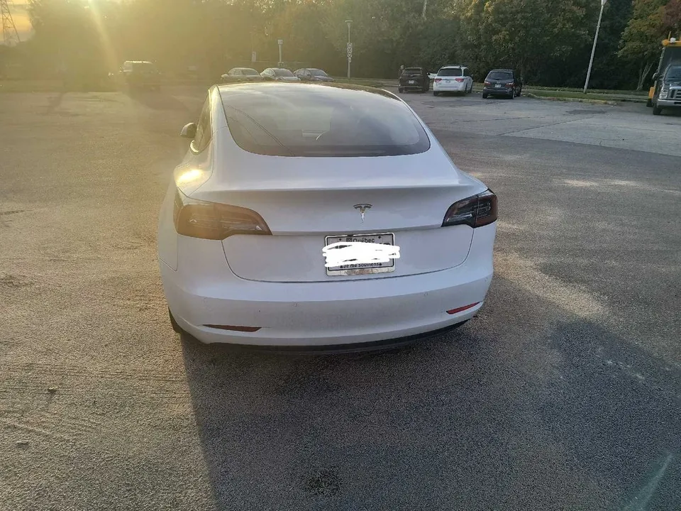 Tesla Model 3 2022 photo 5