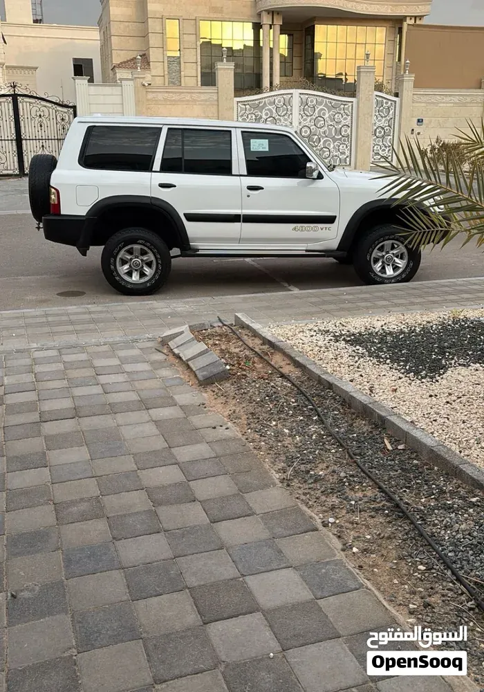 Nissan Patrol 2001 photo 2
