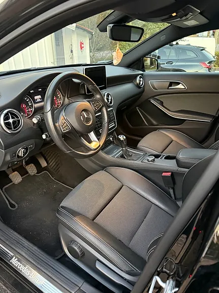 Mercedes-Benz A 180 2018 photo 3