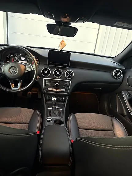 Mercedes-Benz A 180 2018 photo 5