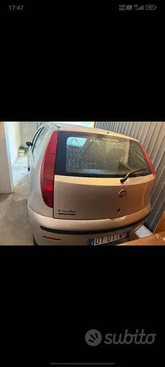 Fiat Punto 2009 photo 2
