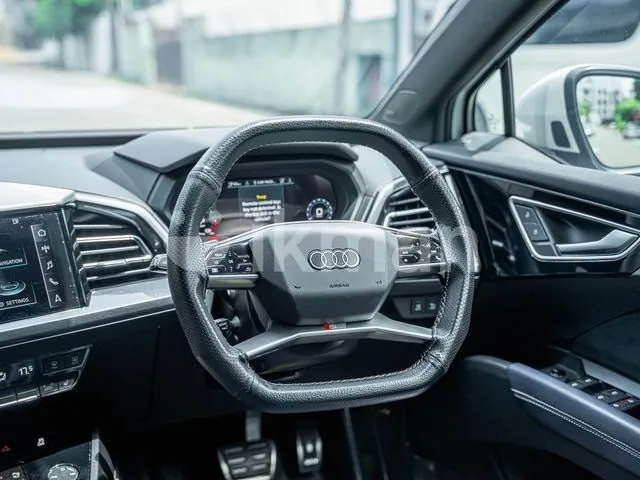 Audi Q4 E-Tron S Line 2023 photo 5