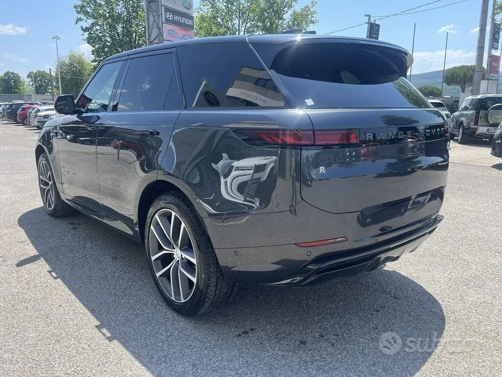 Land Rover Range Rover Sport 2023 photo 2