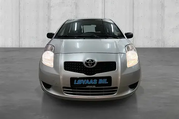 Toyota Yaris 2007 photo 2