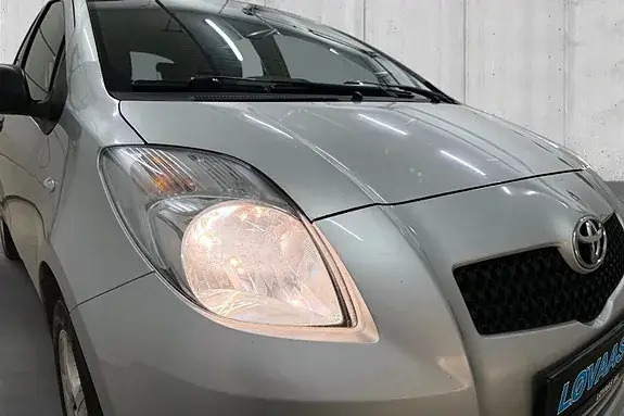 Toyota Yaris 2007 photo 4